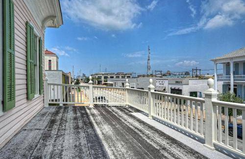 Galveston Hotel | 19 mΒ² Hotel β 1 guest