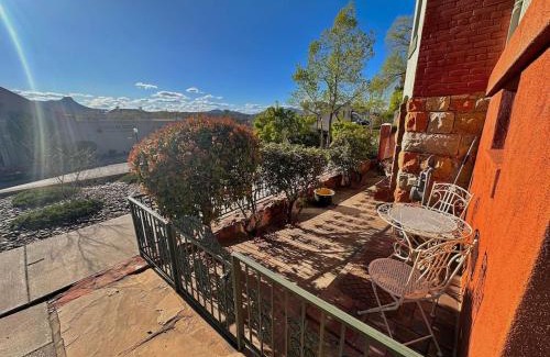 Nob Hill Apartment | 1900 Suite Downtown Views pet friendly