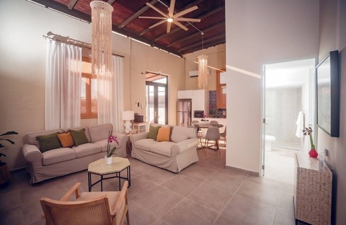 Aguadilla Pueblo House | 1914 Suite