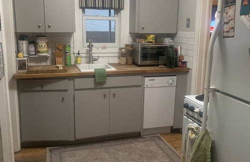Encanto House | 1920's bungalow in Coronado District. Minutes to DTWN, cafes, arts & events!