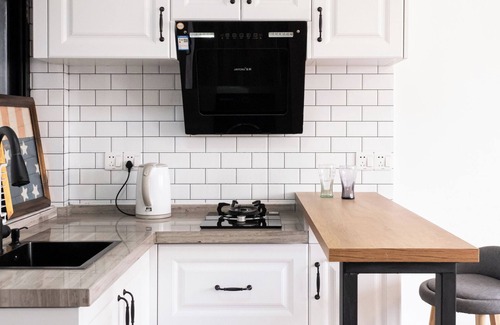 Huaihai Road Commercial Area Apartment | 1930 French Minimalist Apartment