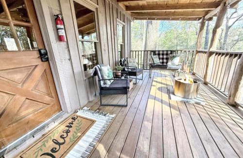 Mirror Lake House | 1930's Highlands Hideaway