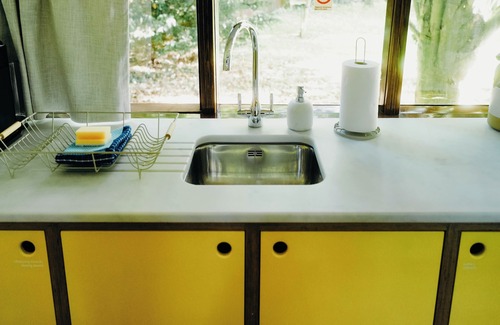 Thorpe Morieux House | 1938 London Tube Carriage with hot tub in adult's only retreat
