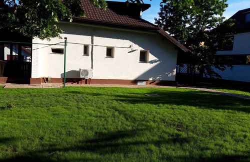 Sector 1 House | 1942 fully renovated cottage