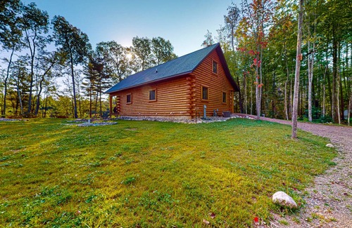 Tomahawk Cabin | 195 m² Cabin ∙ 4 bedrooms ∙ 8 guests
