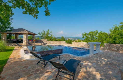 Grubine House | 195 m² House ∙ 3 bedrooms ∙ 6 guests