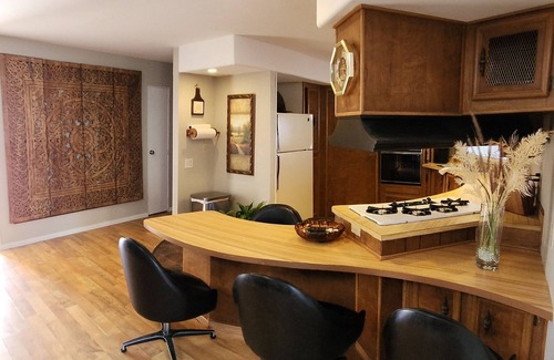 Holiday Shores House | 1970s Throwback Get-Away At The Colorado River