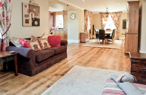 Stocksfield Cottage | 19th century farmhouse with games room, woodburning stove and lovely countryside views.