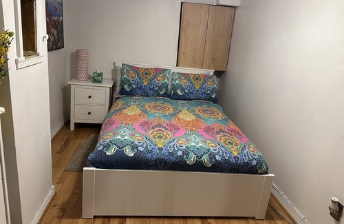 Park View Apartment | 1B/Ba/Kitch/TV Study Lrg closet Near 5 major hospitals, and the zoo, city life