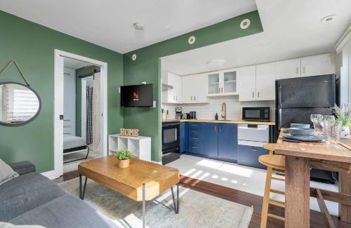 King West Village Apartment | 1BD in Liberty Village beside Lake