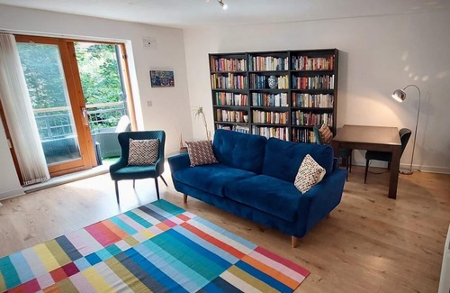 Dublin Apartment | 1BD Readers Retreat in Clontarf, <10mins to Sea