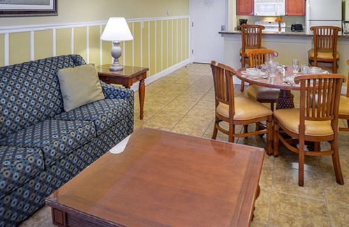 Rogers Seabreeze Condo | 1BDRM~ COVE ON ORMOND BEACH~ INDOOR/OUTDOOR POOLS/GOLF/FISHING/SHOPPING & MORE