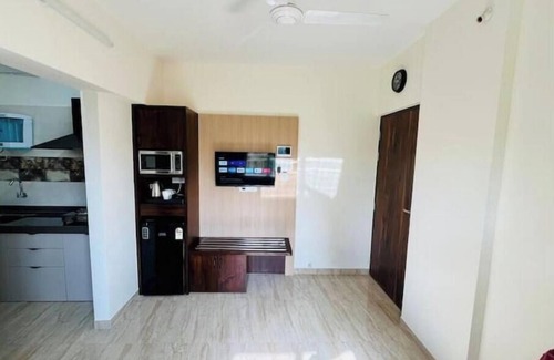 Kandivali East Apartment | 1BHK Suite by THE BNB STAY near Infiniti Mall