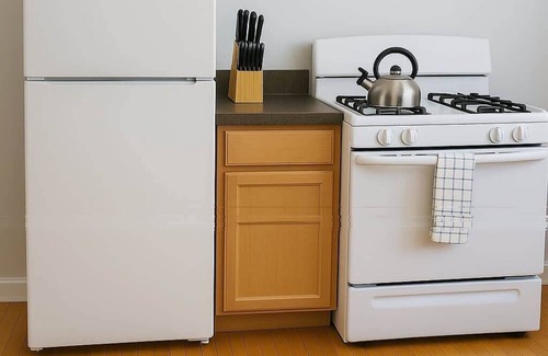 Ravenswood Apartment | 1BR/1BA City Comfort