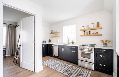 Delafield Apartment | 1BR/1BA Loft Apartment in Delafield