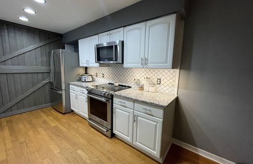 Palmetto House | 1mi -water, 6.9mi -beach, 3 mi-kayaking, kayak provided and transport available