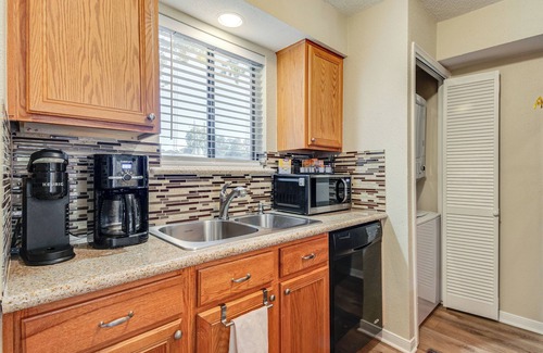 Walden on Lake Conroe Apartment | 1st-floor Condo in Walden: Walk to Pool & Lake!