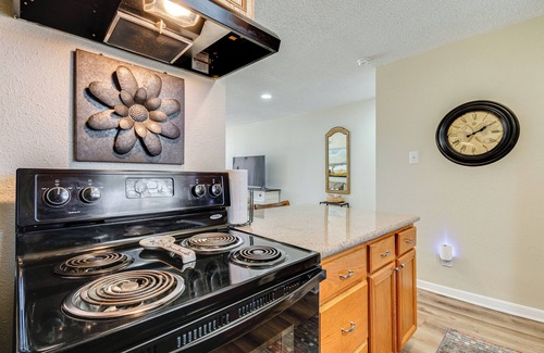 Walden on Lake Conroe Apartment | 1st-floor Condo in Walden: Walk to Pool & Lake!