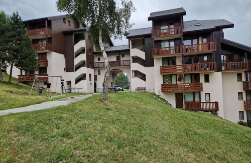 Montalbert Apartment | 1st floor, view ski slopes/village, balcony, tv, ski locker, 28m², Montalbert