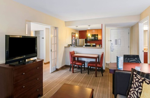 Westborough House | 1x1 Serenity in the Suburbs: Your Ideal Retreat in Westborough - Boston