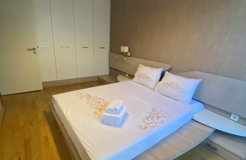 Ortakoy Apartment | 2+1 Modern Flat in Ortaköy Amazing 2-bedroom apartment with AC in Istanbul