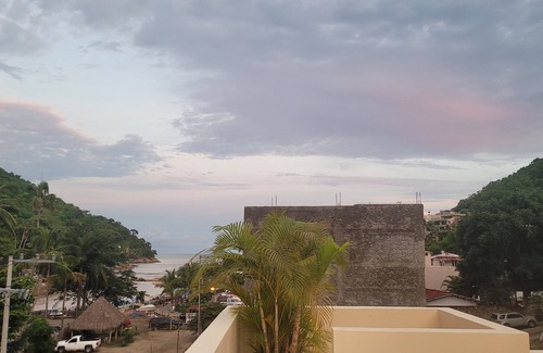Boca de Tomatlan House | 2/3Private Riverfront House-ocean/mountain view-Private Roof-3 min walk to beach