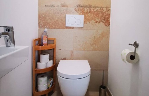Neusiedl am See Apartment | 2 App. Emil, DU, WC, 1 Schlafraum - Pannonia Appartements 2