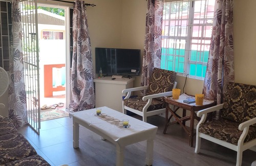 Bridgetown House | 2 bed 1Bath