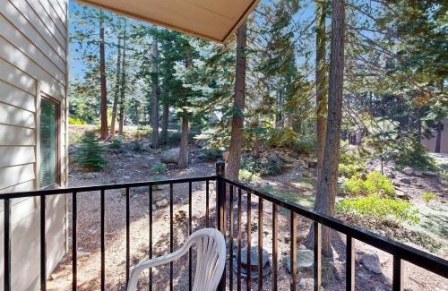Carnelian Woods Apartment | 2 Bed 2 Bath Apartment in Carnelian Bay