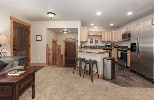 Fraser Condo | 2 bed 2 bath Condo, Heated Garage on Winter Park Bus Route, Sleeps 6 comfortably