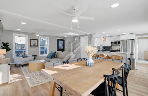 Hampton House | 2 Bed/2 Bath Private Beach House One Block from the ocean.