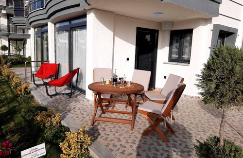 Altinkum Apartment | 2 Bed Apartment, great amenities only 300m to Alatinkum Beachfront