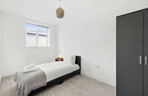 Uxbridge South House | 2 Bed Apt|families|Contractors|Uxbridge