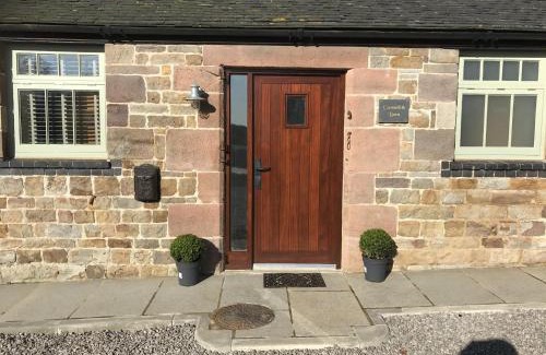 Winkhill House | 2 Bed Barn Alton Towers Chatsworth Polars Peaks