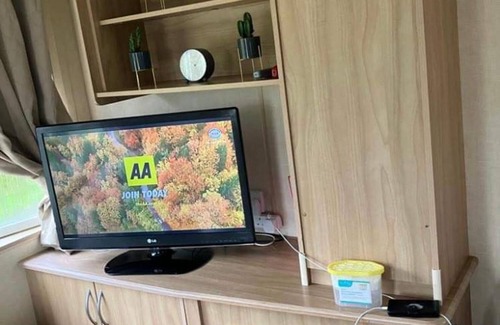 Mablethorpe Cabin | 2-bed Caravan in Mablethorpe sea Front Location