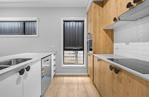 Beechworth House | 2 Bed Central New townhouse