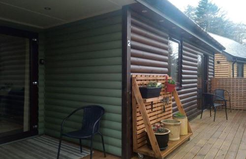 Murthly House | 2 Bed Cottage Sleeps 4 -Private Garden -Pets Okay