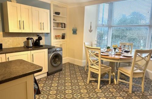 Barmouth House | 2 Bed in Barmouth 75387