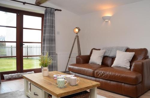 Bishop Sutton House | 2 Bed in Bath 56550