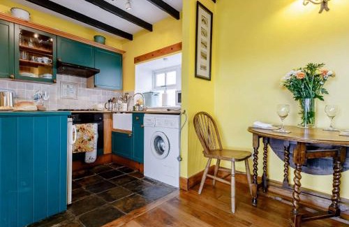 Johnshaven House | 2 Bed in Montrose AN48M