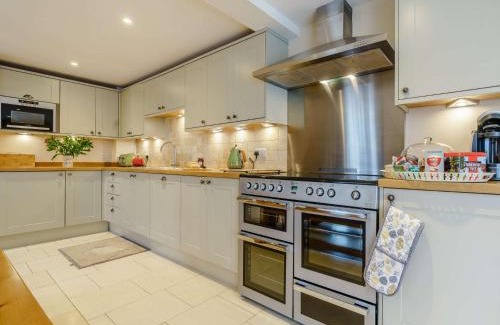 Thirsk House | 2 Bed in Thirsk 48116