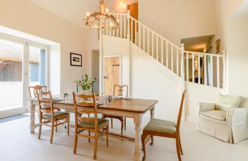 Fonthill Bishop House | 2 Bed in Tisbury 78165