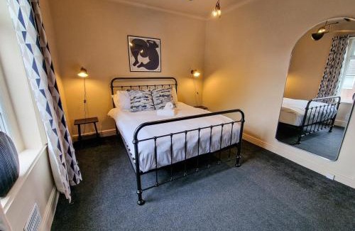 Eccles House | 2 Bed near City Centre by City SuperHost