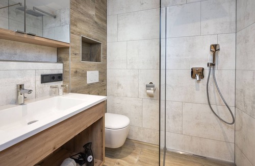 Alpendorf Apartment | 2 Bed Studio Standard without Balcony