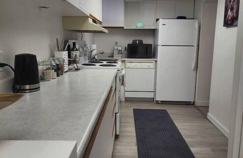 Southwest Calgary House | 2-bed suite 10 mins from all attractions