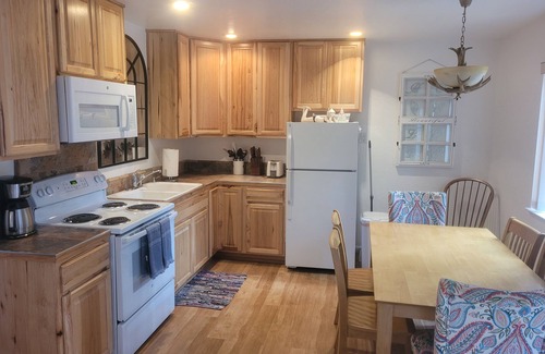 Peninsula Village Cabin | 2 Bedroom/1 Bathroom - Lake Front!