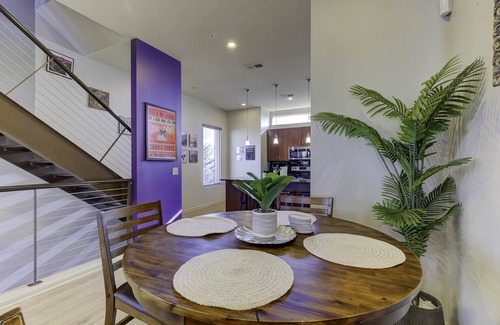 Downtown Memphis Condo | 2 bedroom/2.5 bath Memphis Condo - Prime Downtown Location! Newly Renovated