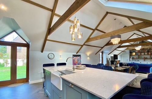 Coalpit Heath Cottage | 2 bedroom accommodation in Yate, near Chipping Sodbury