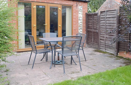 Thorpe Market Cottage | 2 bedroom accommodation in Thorpe Market
