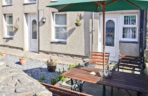 Trefor Cottage | 2 bedroom accommodation in Trefor, near Caernarfon